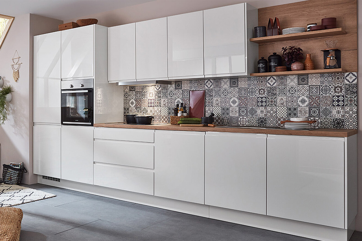 Nobilia Novalux mdoerne Kuechenzeile Weiss